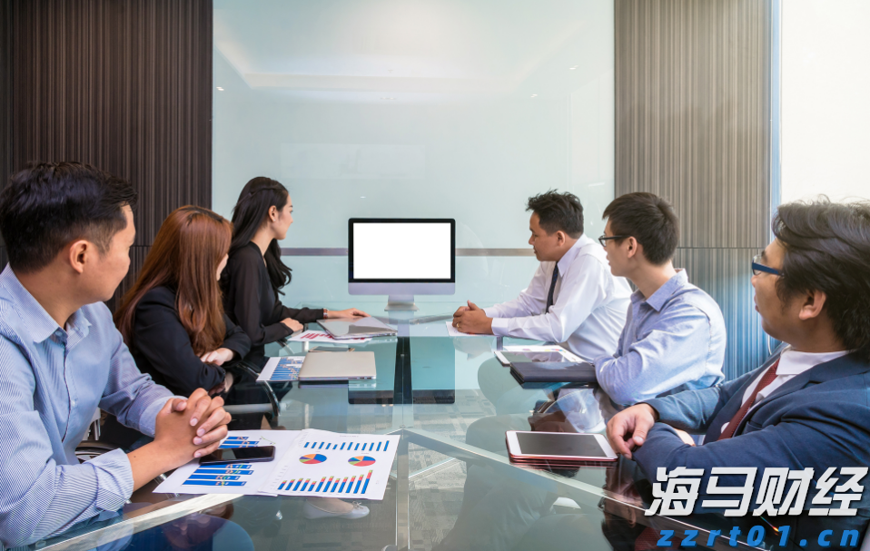 春耕备耕正当时 农机服务马力足